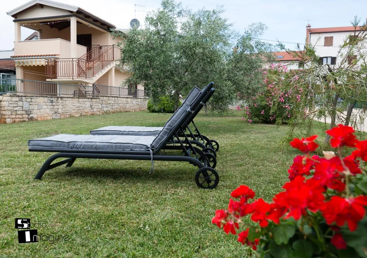 Charming Stone Cottage By The Sea Umag Horvátország