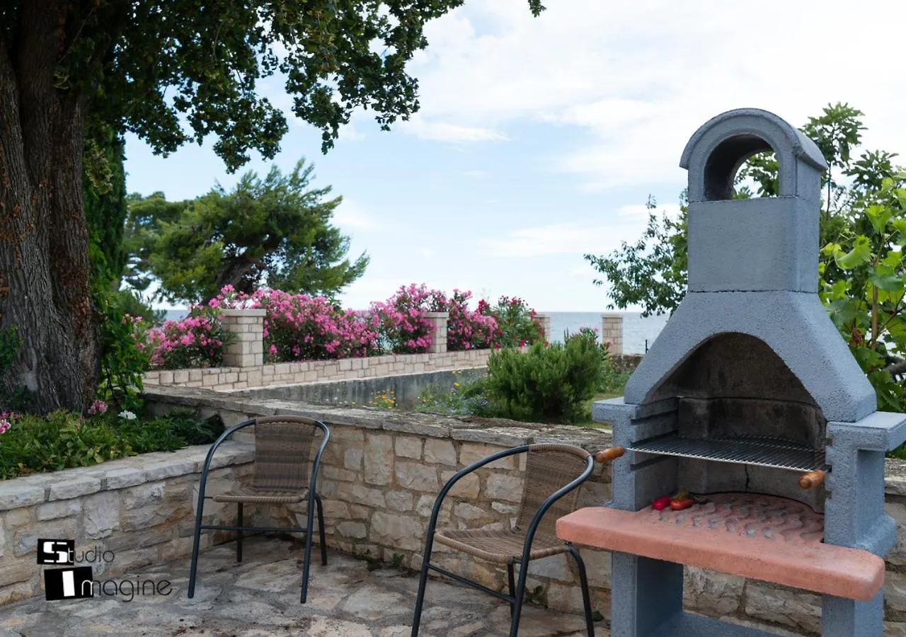 Charming Stone Cottage By The Sea Umag