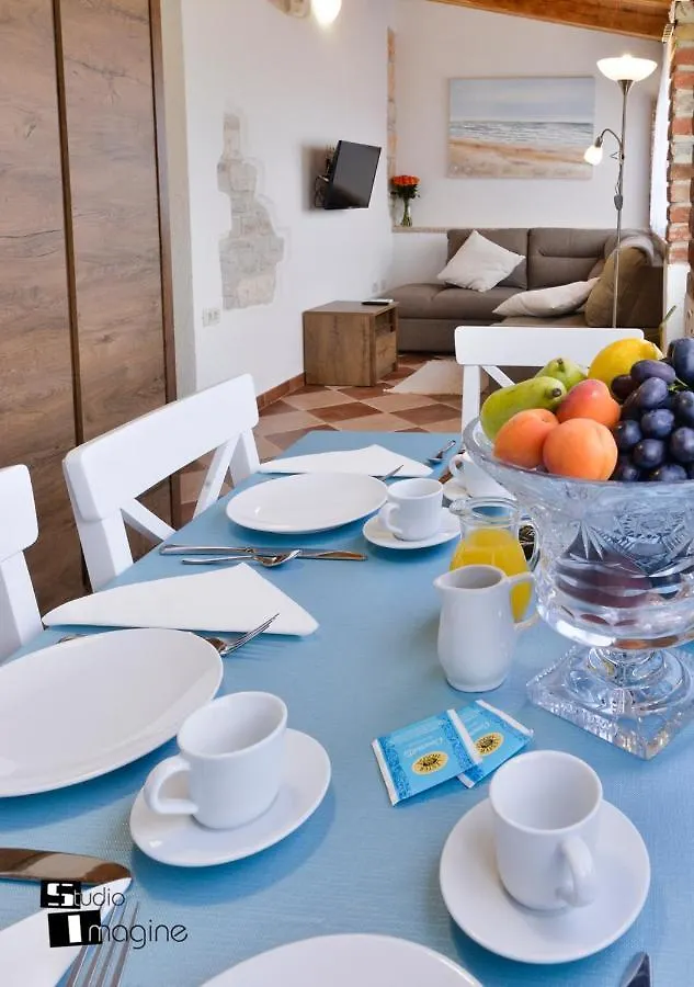 Nyaraló Charming Stone Cottage By The Sea Umag
